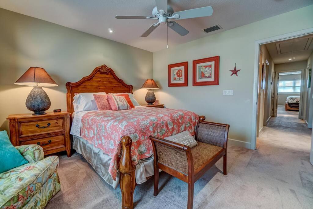 Bradenton Beach Resort Style Getaway-Walk To Beach Екстериор снимка